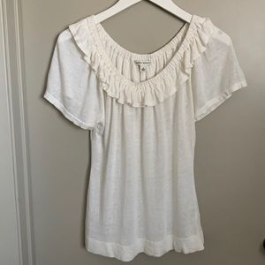 Linen ruffle tee in ivory from Banana Republic Size S